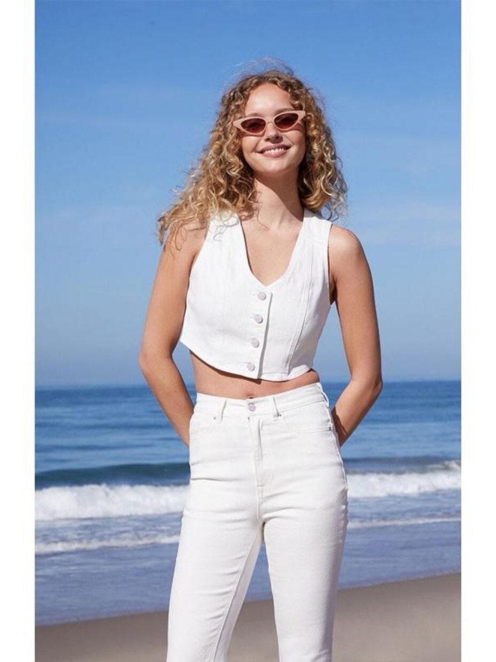 PacSun x Barbie Stretch Ruby Vest, White, Large, GUC